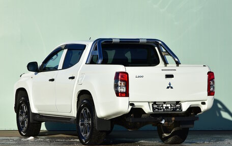 Mitsubishi L200 IV рестайлинг, 2021 год, 2 780 000 рублей, 3 фотография