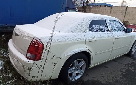 Chrysler 300C II, 2005 год, 1 500 000 рублей, 2 фотография