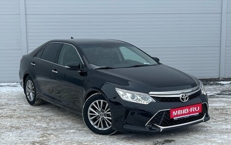 Toyota Camry, 2017 год, 2 250 000 рублей, 3 фотография