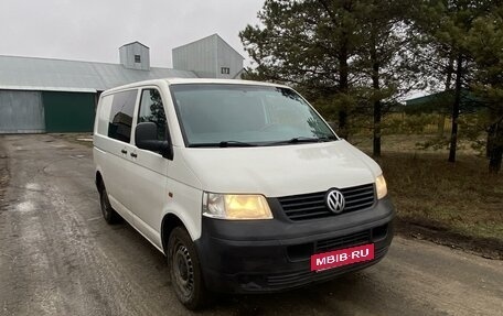 Volkswagen Transporter T5 рестайлинг, 2006 год, 945 000 рублей, 2 фотография