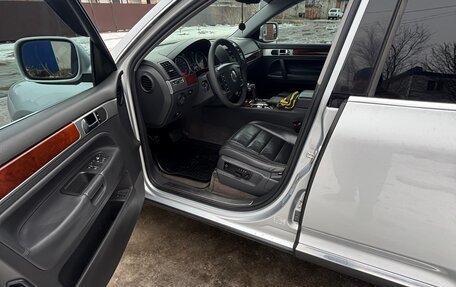 Volkswagen Touareg III, 2004 год, 900 000 рублей, 7 фотография