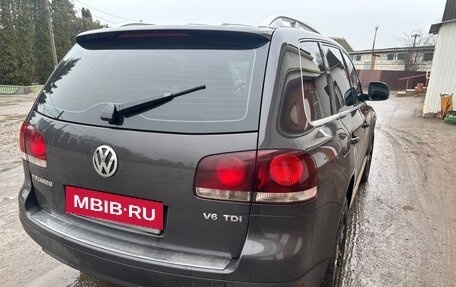 Volkswagen Touareg III, 2007 год, 1 550 000 рублей, 2 фотография