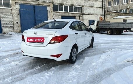 Hyundai Solaris II рестайлинг, 2015 год, 1 360 000 рублей, 2 фотография