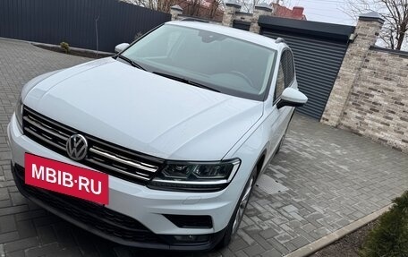 Volkswagen Tiguan II, 2020 год, 2 850 000 рублей, 5 фотография