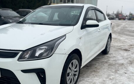 KIA Rio IV, 2018 год, 820 000 рублей, 3 фотография