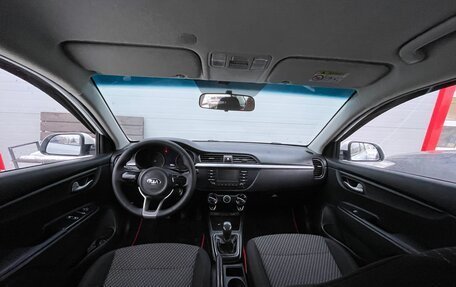 KIA Rio IV, 2018 год, 820 000 рублей, 9 фотография