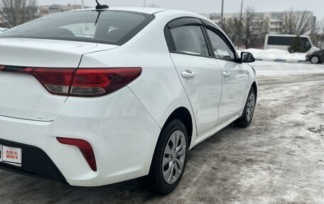 KIA Rio IV, 2018 год, 820 000 рублей, 6 фотография