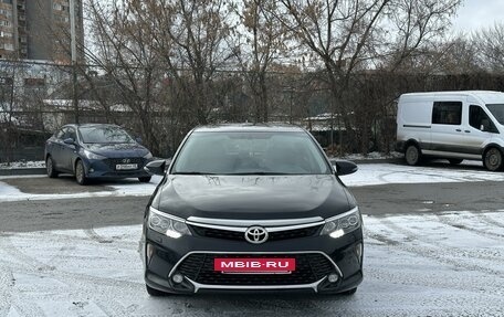 Toyota Camry, 2018 год, 2 630 000 рублей, 9 фотография