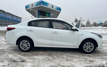 KIA Rio IV, 2018 год, 820 000 рублей, 7 фотография