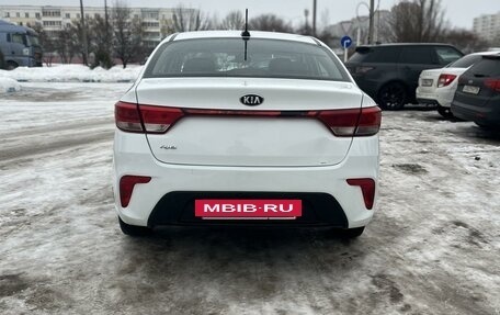 KIA Rio IV, 2018 год, 820 000 рублей, 5 фотография