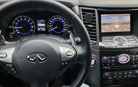 Infiniti QX70, 2017 год, 2 799 000 рублей, 3 фотография