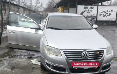 Volkswagen Passat B6, 2006 год, 650 000 рублей, 2 фотография