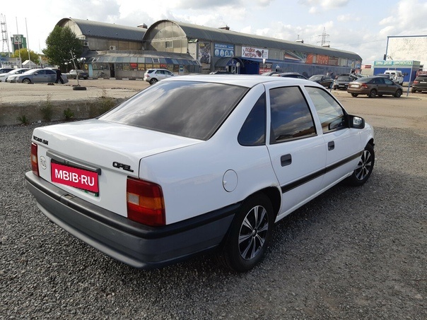 Opel Vectra A, 1990 год, 500 000 рублей, 2 фотография