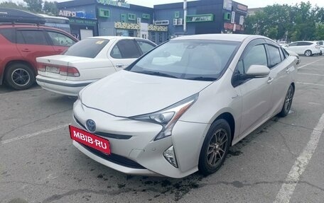 Toyota Prius IV XW50, 2017 год, 1 600 000 рублей, 8 фотография