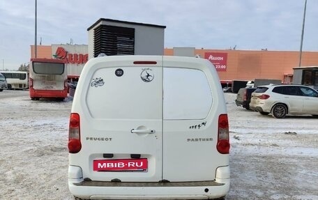 Peugeot Partner II рестайлинг 2, 2010 год, 560 000 рублей, 2 фотография