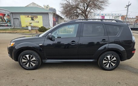 Mitsubishi Outlander III рестайлинг 3, 2009 год, 1 140 000 рублей, 3 фотография