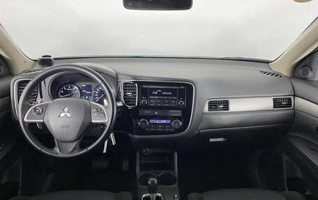 Mitsubishi Outlander III рестайлинг 3, 2012 год, 1 250 000 рублей, 11 фотография