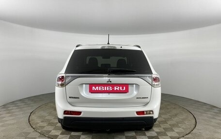 Mitsubishi Outlander III рестайлинг 3, 2012 год, 1 250 000 рублей, 6 фотография