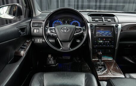 Toyota Camry, 2015 год, 2 297 000 рублей, 8 фотография