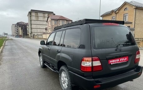 Toyota Land Cruiser 100 рестайлинг 2, 2004 год, 1 900 000 рублей, 6 фотография