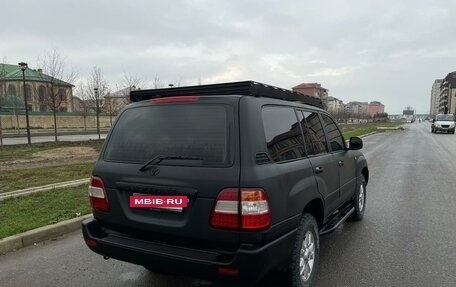 Toyota Land Cruiser 100 рестайлинг 2, 2004 год, 1 900 000 рублей, 7 фотография