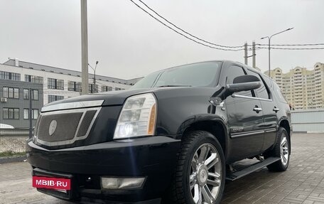 Cadillac Escalade III, 2007 год, 1 990 000 рублей, 2 фотография