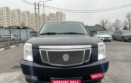 Cadillac Escalade III, 2007 год, 1 990 000 рублей, 10 фотография