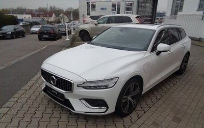 Volvo V60 II, 2021 год, 4 356 000 рублей, 1 фотография