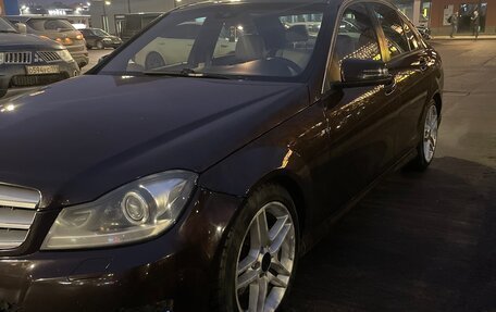 Mercedes-Benz C-Класс, 2011 год, 1 300 000 рублей, 8 фотография