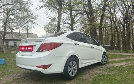 Hyundai Solaris II рестайлинг, 2014 год, 825 000 рублей, 2 фотография