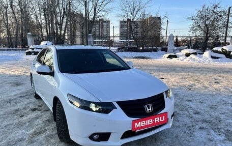 Honda Accord VIII рестайлинг, 2012 год, 1 980 000 рублей, 2 фотография