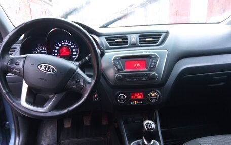 KIA Rio III рестайлинг, 2012 год, 1 000 000 рублей, 3 фотография