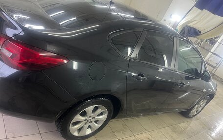 Opel Astra J, 2014 год, 1 050 000 рублей, 2 фотография