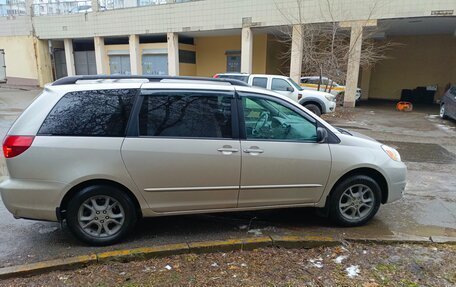 Toyota Sienna II рестайлинг, 2004 год, 1 300 000 рублей, 2 фотография