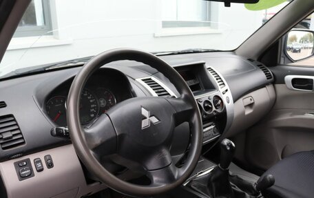 Mitsubishi Pajero Sport II рестайлинг, 2012 год, 1 418 000 рублей, 15 фотография