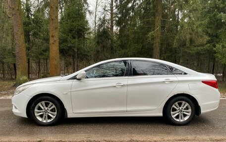 Hyundai Sonata VI, 2011 год, 830 000 рублей, 6 фотография