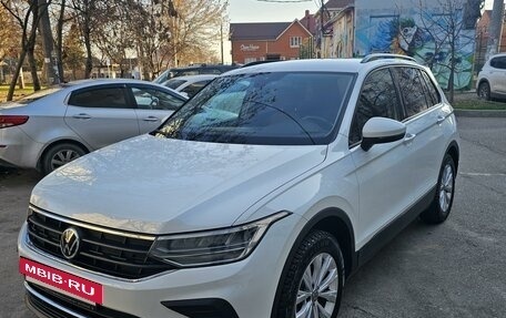 Volkswagen Tiguan II, 2021 год, 3 000 000 рублей, 3 фотография