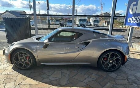 Alfa Romeo 4C, 2015 год, 7 350 000 рублей, 3 фотография