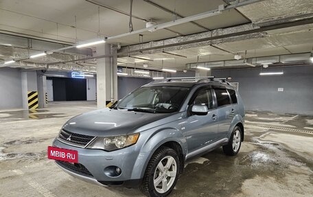 Mitsubishi Outlander III рестайлинг 3, 2007 год, 1 405 000 рублей, 11 фотография