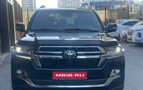 Toyota Land Cruiser 200, 2019 год, 7 850 000 рублей, 1 фотография