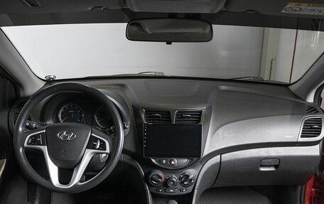 Hyundai Solaris II рестайлинг, 2014 год, 1 029 000 рублей, 8 фотография