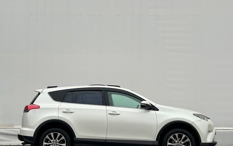 Toyota RAV4, 2017 год, 2 527 600 рублей, 11 фотография