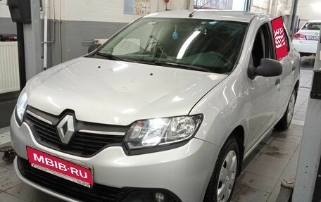 Renault Logan II, 2014 год, 700 000 рублей, 1 фотография