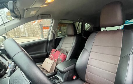 Toyota RAV4, 2015 год, 2 600 000 рублей, 9 фотография