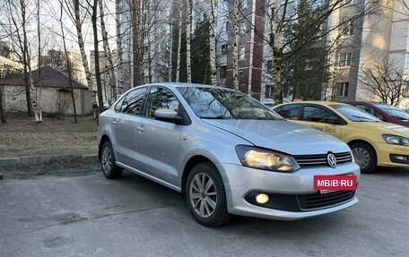 Volkswagen Polo VI (EU Market), 2012 год, 820 000 рублей, 3 фотография