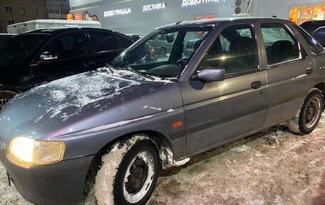 Ford Escort V, 1998 год, 100 000 рублей, 4 фотография