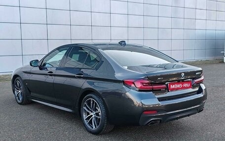 BMW 5 серия, 2021 год, 5 600 000 рублей, 1 фотография