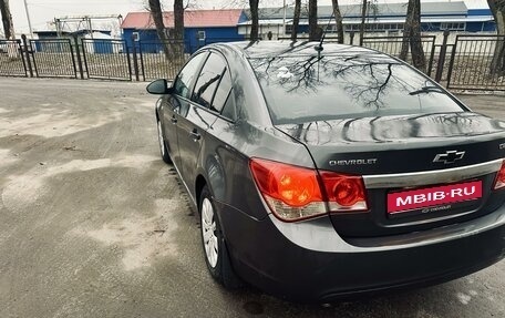 Chevrolet Cruze II, 2010 год, 680 000 рублей, 6 фотография