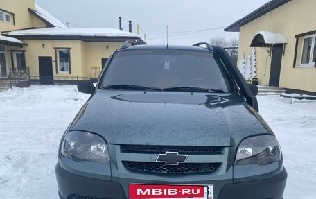 Chevrolet Niva I рестайлинг, 2011 год, 525 000 рублей, 3 фотография