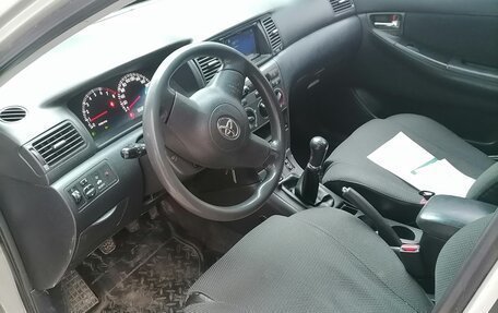 Toyota Corolla, 2004 год, 620 000 рублей, 9 фотография